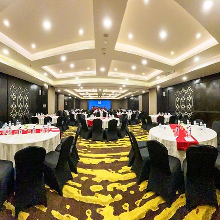 Lombok Astoria Hotel Mataram Esterno foto