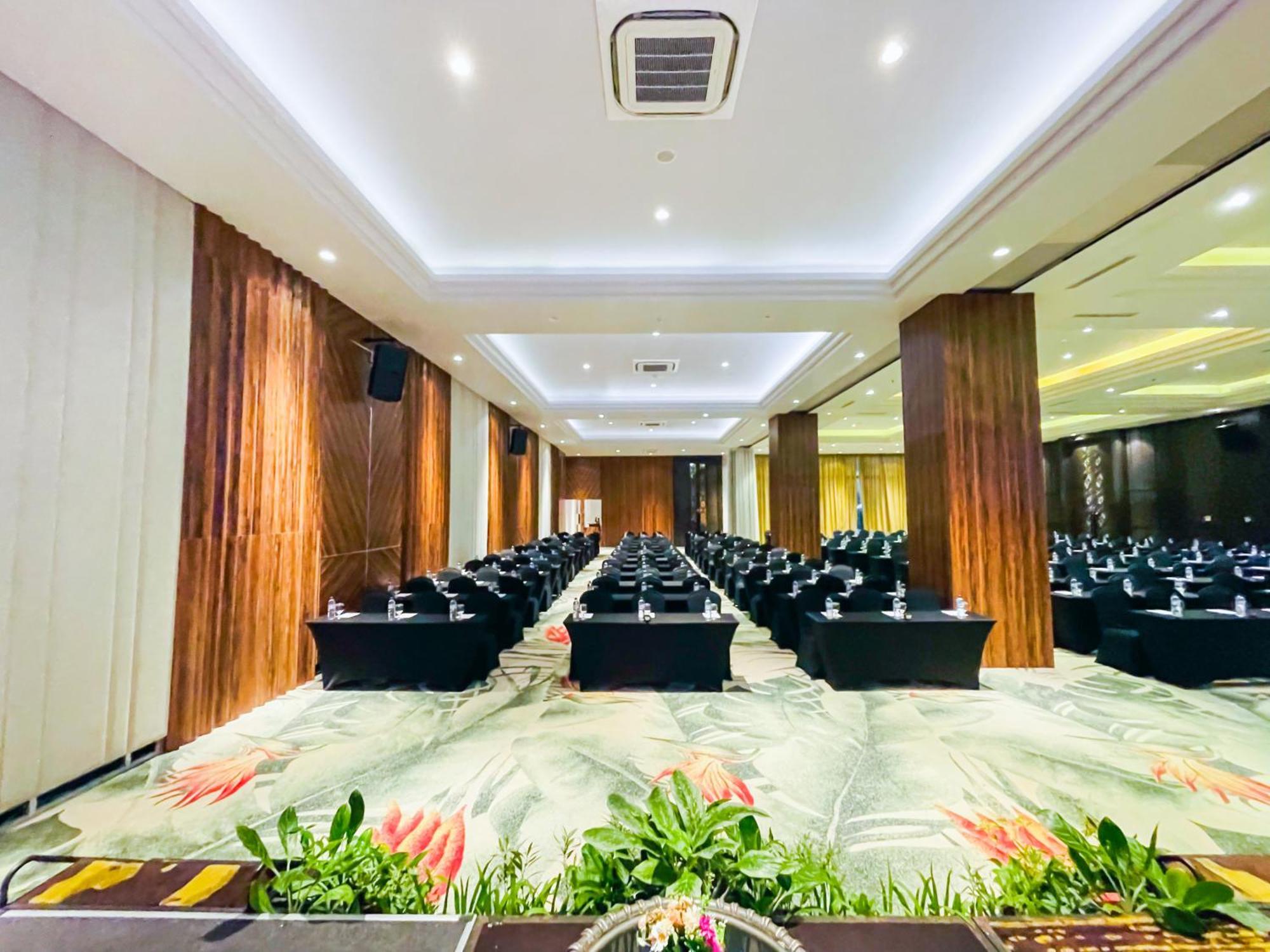 Lombok Astoria Hotel Mataram Esterno foto