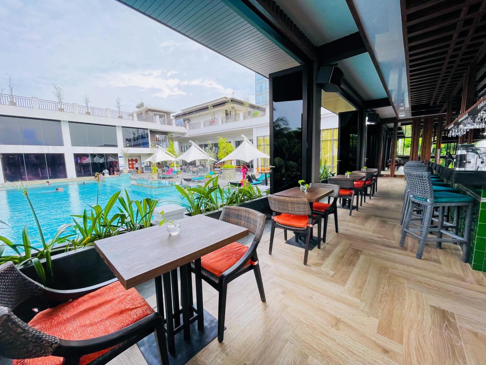 Lombok Astoria Hotel Mataram Esterno foto