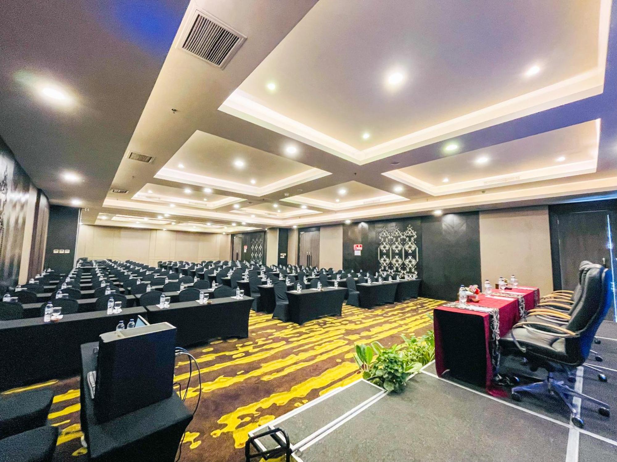 Lombok Astoria Hotel Mataram Esterno foto